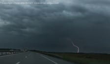 2ème image de la chasse du 08 mai 2015 dans le secteur de Niort en début de matinée.  - 08/05/2015 10:52 - christophe russo