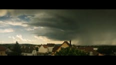 Cellule orageuse avec rideau de pluie nettement marqué s'abattant sur le canton de Bâle campagne (Suisse), vu depuis Village-Neuf, Haut-Rhin, Alsace - 22/07/2015 15:59 - Philippe Meisburger