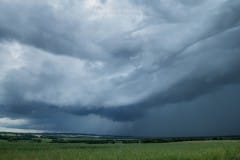 Orage sur la Charente maritime , au passage de l'orage beaucoup de pluie et de grêles ,la foudre noyer dans l'orage fut très difficile a observer. - 28/05/2016 19:00 - Anthony Besson