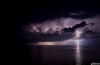 Orage nocturne au large des côtes occidentales de la Corse. - 12/05/2010 23:00 - J CARLOTTI