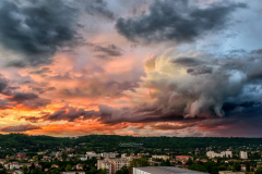 Arrière d'une cellule proche de Lyon sous les couleurs du coucher. - 16/06/2016 23:00 - Mathieu DESCOMBES