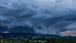 Superbe arcus dans le Bas Rhin, ici aux environs de Saverne. - 17/06/2016 23:00 - Thomas BRUN