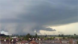 Gros nuage mur sous une supercellule vu depuis Hazebrouck (62). - 22/06/2016 23:00 - Julie Kalysta Maelly Lilou