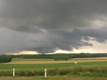 Gros orages dans l'Ain, nuages tourbillonnants - 16/06/2016 21:19 - ALEXIS DEVILLAINE