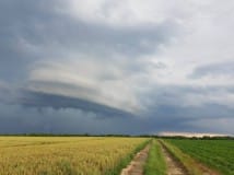 Supercellule grêligène en Picardie. - 23/06/2016 21:00 - Nils PIGERRE