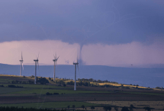 Tornade dans le Cantal, frappant le secteur d'Allanche - 24/06/2016 20:41 - Antoine LEPRIOL