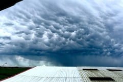 Mammatus observés depuis l'aérodrome de Toussus-le-Noble. - 22/06/2016 19:30 - Nicolas BEDIN