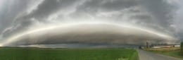 Arcus massif tôt le matin, photographié dans la Somme près d'Arvillers. - 23/06/2016 09:20 - Antoine DOUNIOL