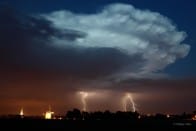 Orage très électrique sur le Nord-Pas de Calais en soirée du 27 juin - 27/06/2011 22:30 - Philippe TALLEU