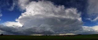 Grosse cellule orageuse hier en fin d'après-midi entre Soissons et Fére en Tardenois - 12/04/2013 17:00 - David Fotosnature