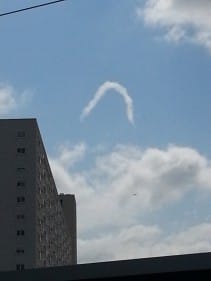 En sortant d'un travail, j'ai vu ce superbe tuba en fer à cheval qui a duré environ 2 minutes. - 14/05/2013 16:05 - Cyril JACQUELIN