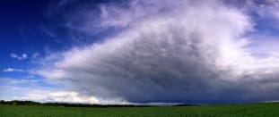 Légère formation de mammatus le 23/05/2013 apres un orage d'air froid au sud de Soissons - 23/05/2013 16:00 - David Fotosnature