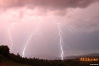 Orage violent hier du coté d'Aix-les-Bains !!! Ca tombait vraiment de partout , la preuve - 05/06/2013 19:00 - Jordan VEGA