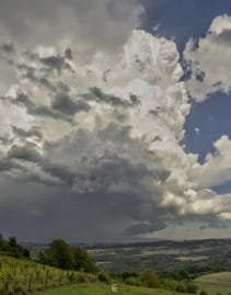 Supercellule dans le Puy-de-Dôme - 16/06/2013 18:00 - Eric TARRIT