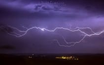 Inter-nuageux à l'arrière d'une cellule qui s'évacue vers la belgique - Prise à Laon - 19 juin 2013 - 23h30
