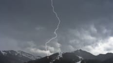Les Gets 74 Haute-Savoie - Ma première photo d'éclair de 2014. - 23/04/2014 16:52 - Jean-Michel BAUD