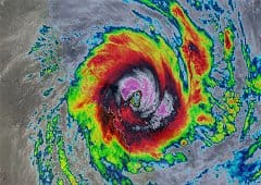 Rafale à 263 km/h au passage du cyclone Debbie sur le Queensland en Australie les 27 et 28 mars