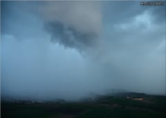 Orages localement forts dans le sud-ouest, grêle abondante dans le Calvados
