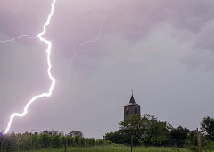 Puissants orages du Massif Central au nord des Alpes le 1er juillet