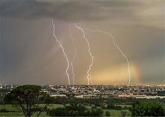 Forts orages grêligènes et venteux sur le Massif-Central et les environs le 8 juillet