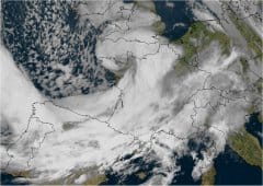 La violente tempête Alex s'abat sur la Bretagne le 2 octobre