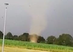 Tornade EF0 à Caëstre (Nord) le 3 août 2020