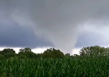 Tornade EF1 à Montpon-Ménestérol (Dordogne) le 17 juin 2021