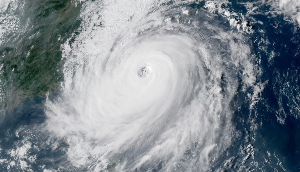 Rafale à 292 km/h au passage de Dujuan entre Taïwan et le sud du Japon